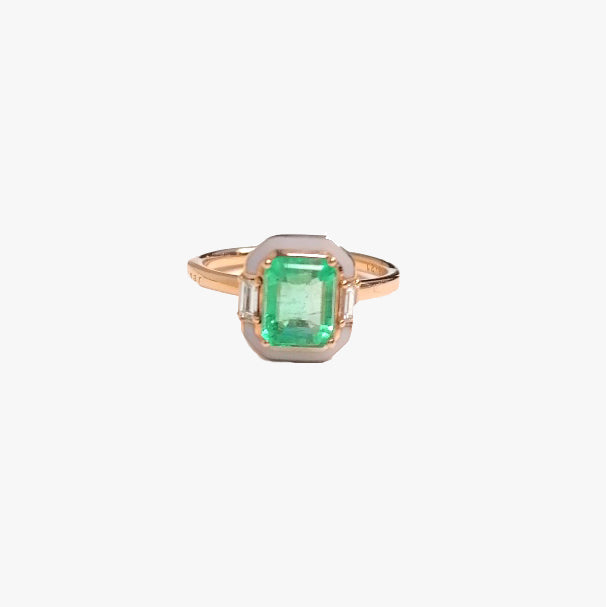 Emerald gemma ring